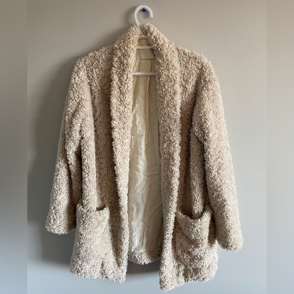 Wilfred fuzzy coat - Picture 1 of 3